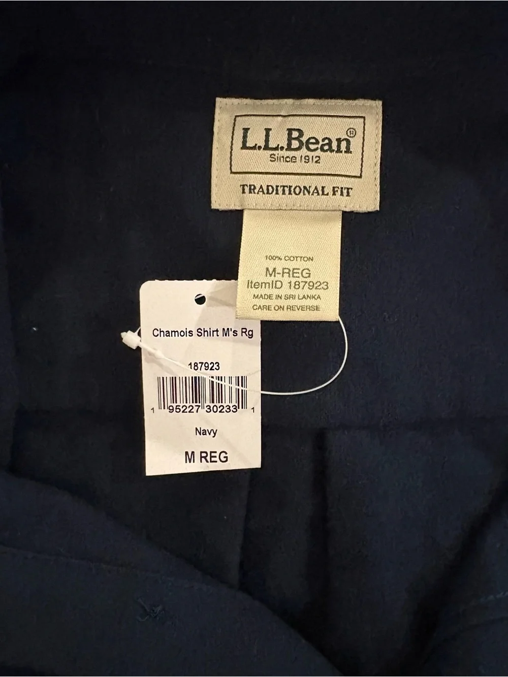 L.L. Bean Men's Chamois Navy Button-Front Shirt/Jacket. Size Med New With Tags